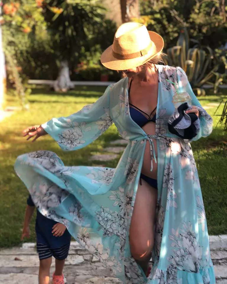 Adela Popescu, insarcinata a doua oara