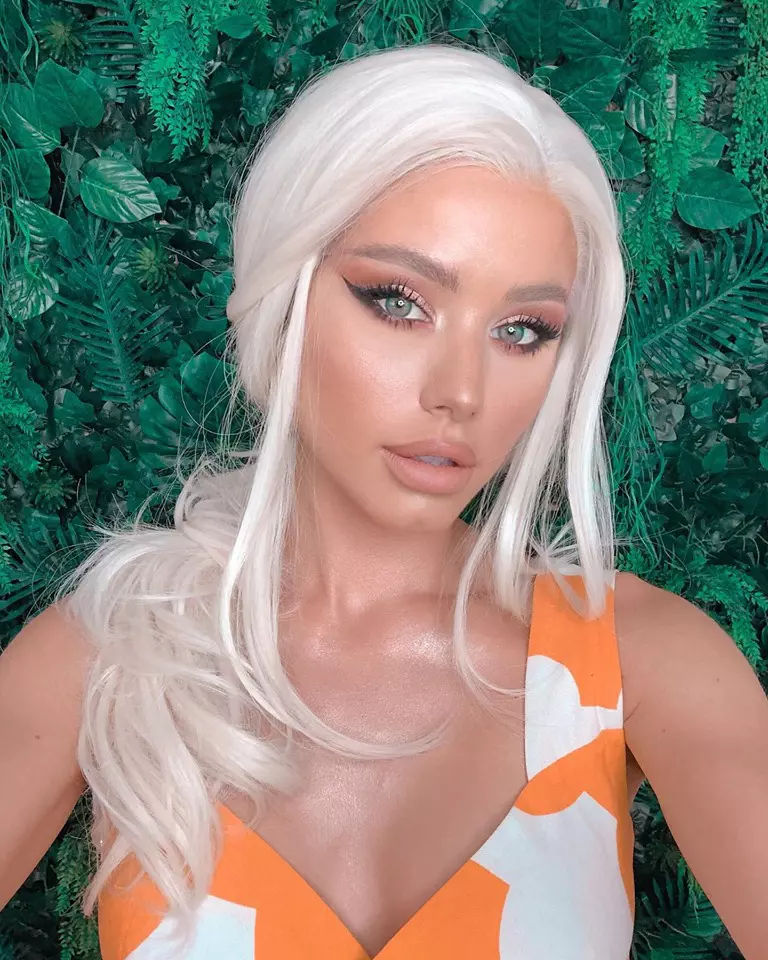 Carmen Grebenisan, blogger