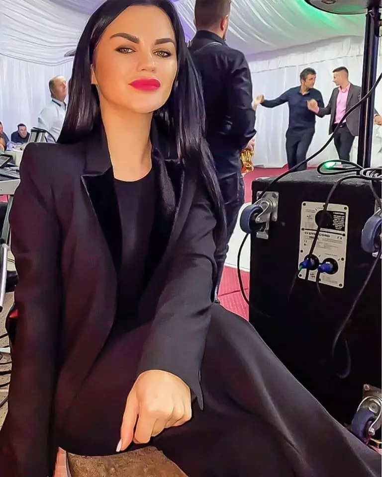 Carmen de la Salciua 5