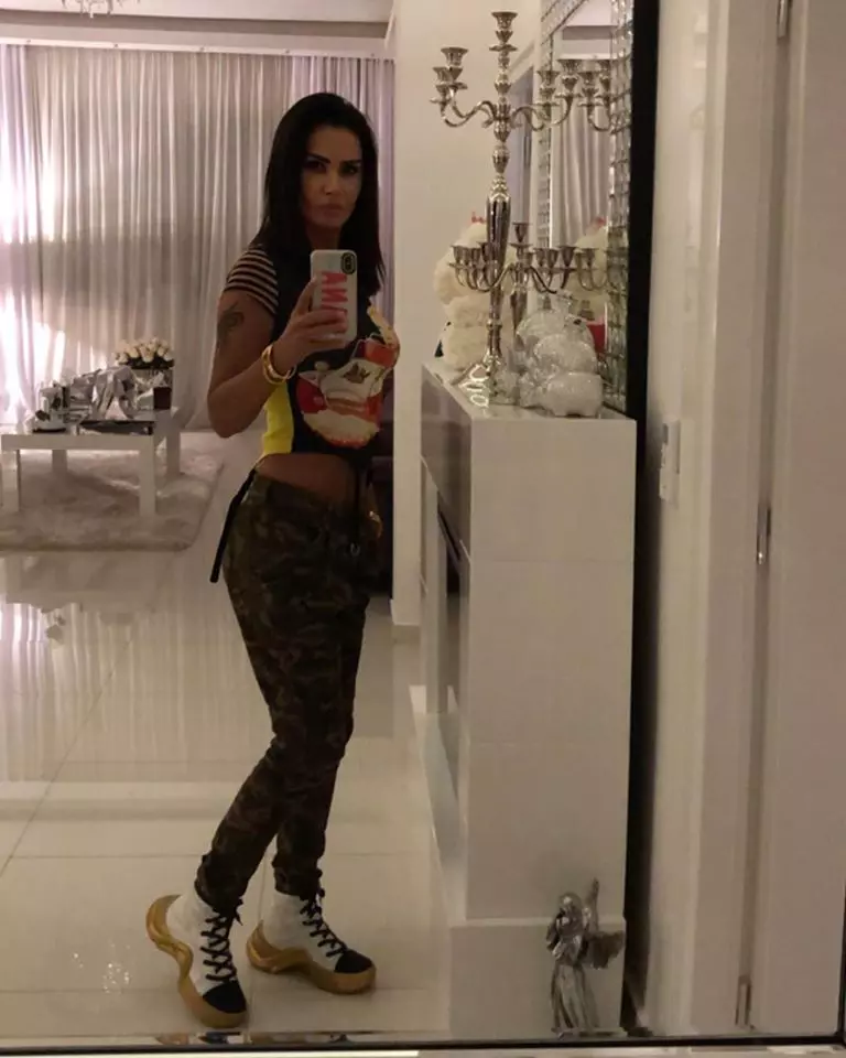 53087097_2598987000144034_8694922636599230464_o