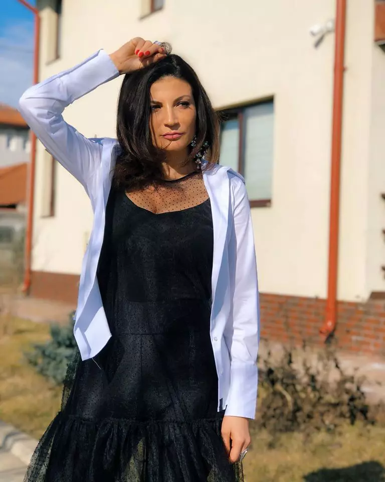 Ioana-Ginghina-10