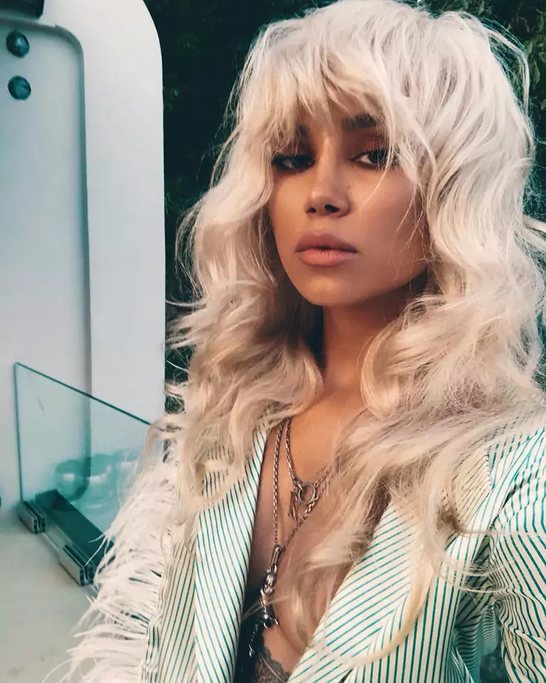 Alina Ceușan Asia Express