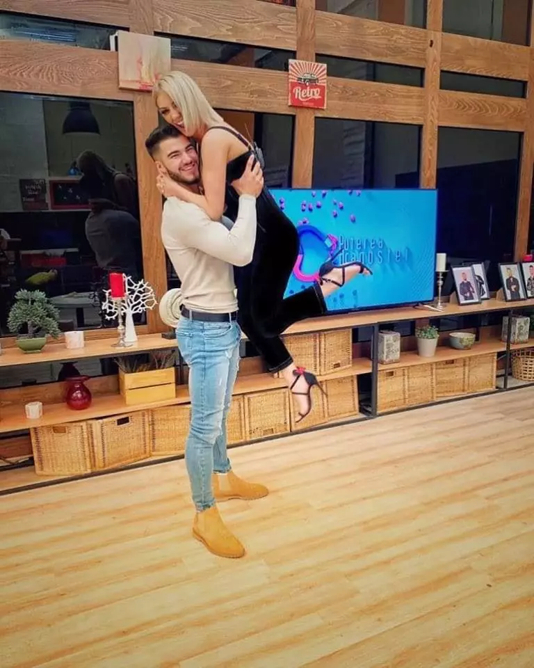 Denisa-și-Iancu-Sterp-s-au-despărțit-3