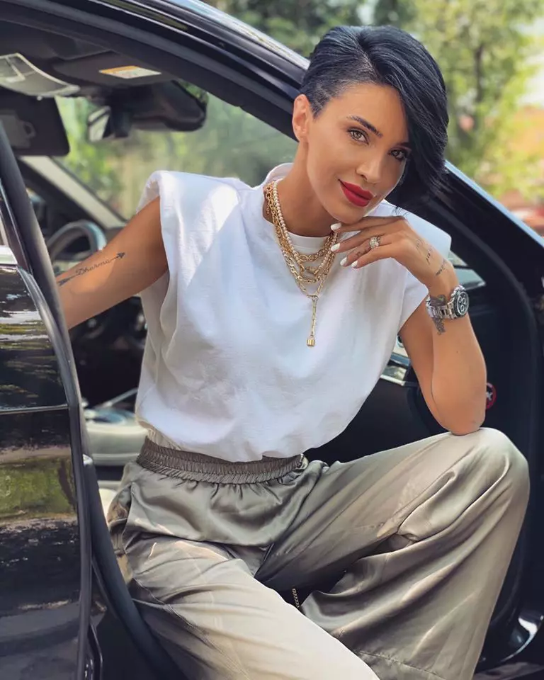 Adelina-Pestritu-1-2