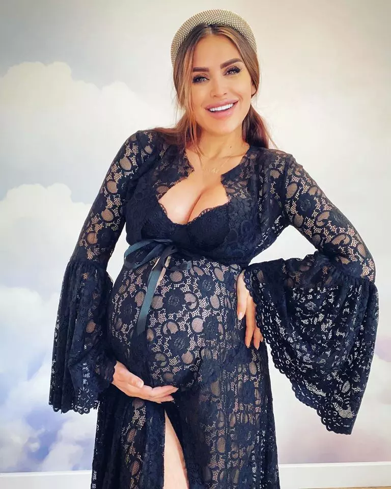 Roxana-Blagu-a-născut-2