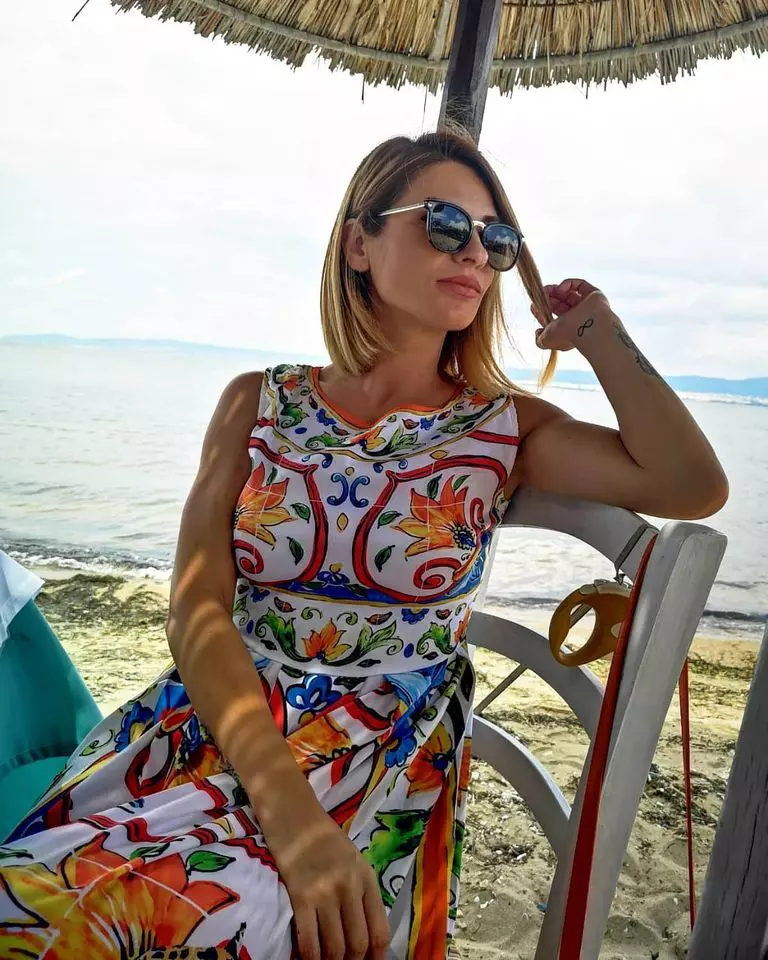 Ellie White s-a vindecat covid 1