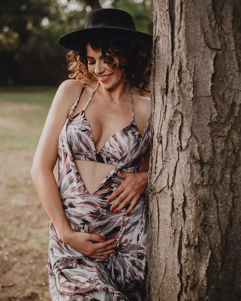 Like-Creața-însărcinată-1