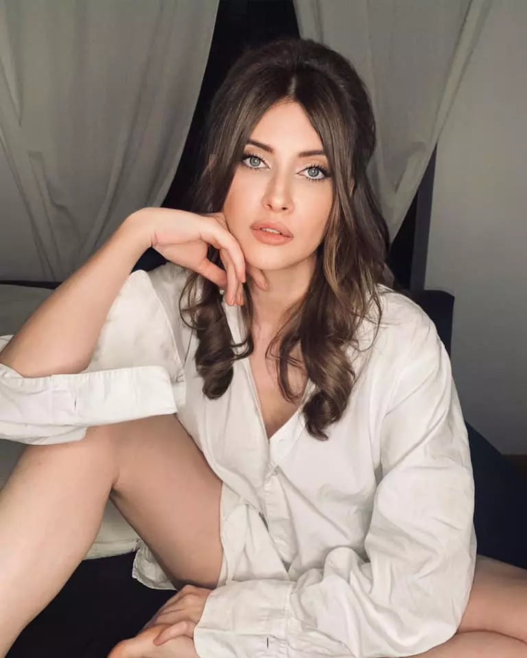 Adelina-Pestritu-Iulia-Albu-10