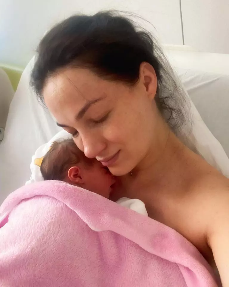 Beatrice-Oaleu-mama-5