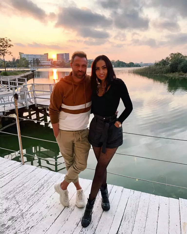 73342903_441434399826237_2287805233197219840_n