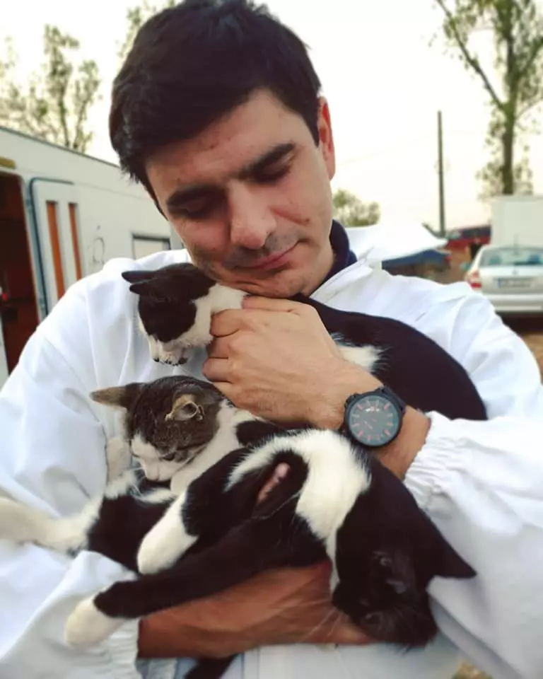 Alex-Bogdan-Masked-Singer-1