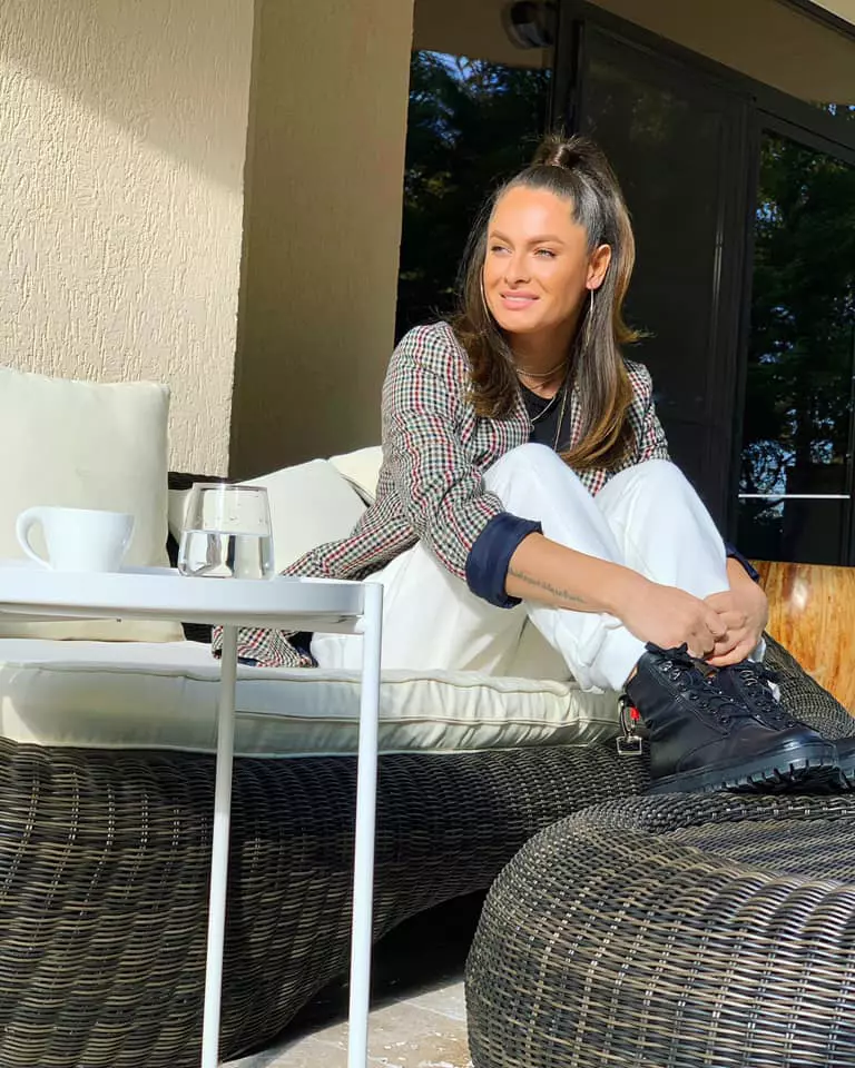 raluka-superstar-romania-copilarie-4