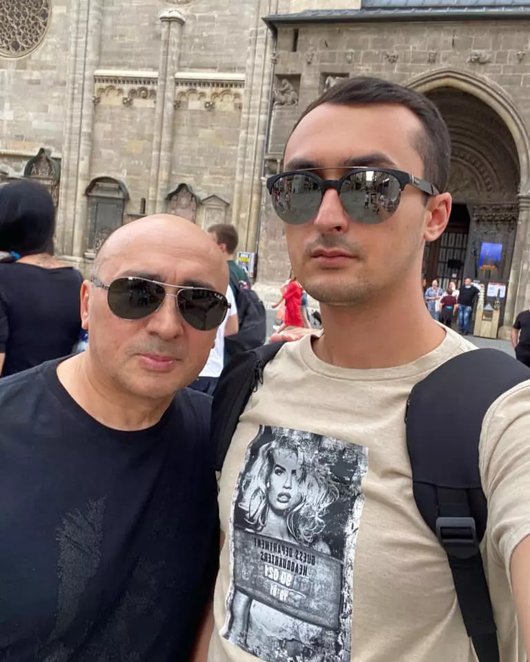 217951759_4166242676765662_611883716879977036_n