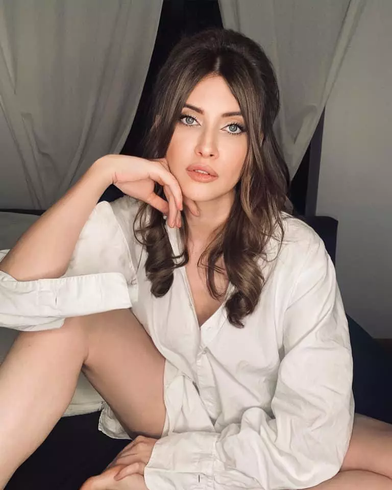 Adelina-Pestritu-Iulia-Albu-10