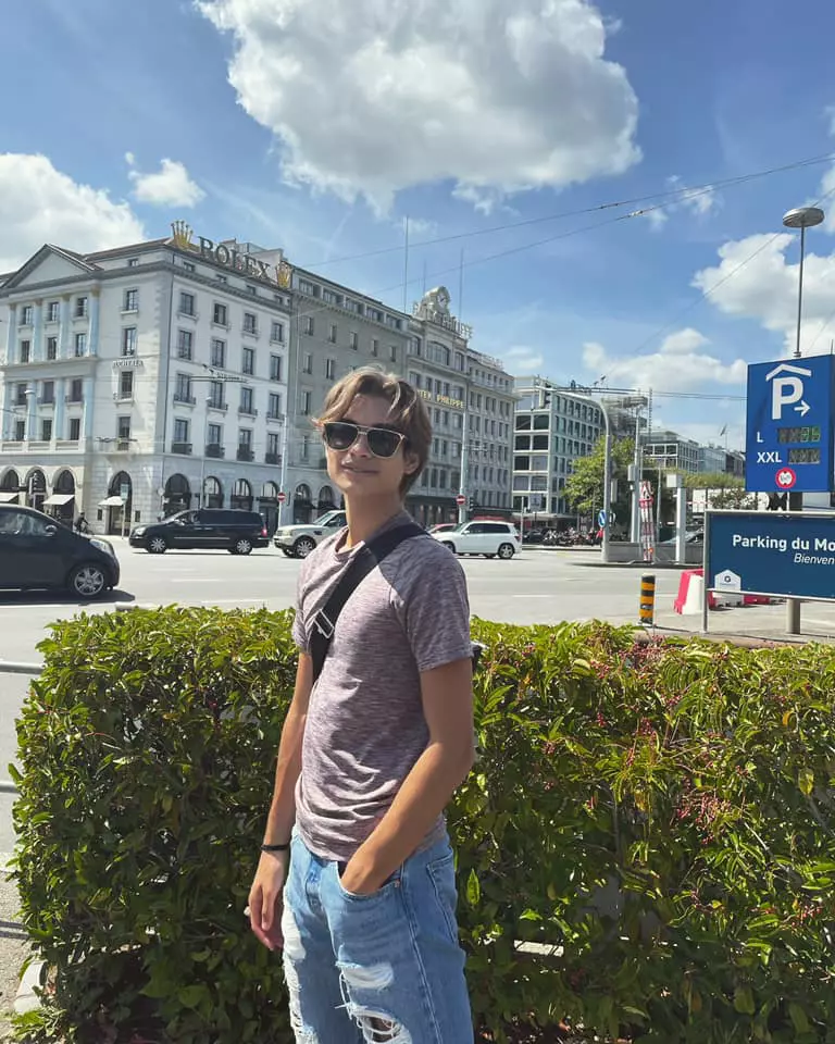 Lilian-Brinzari-de-la-Dacing-on-Ice-8