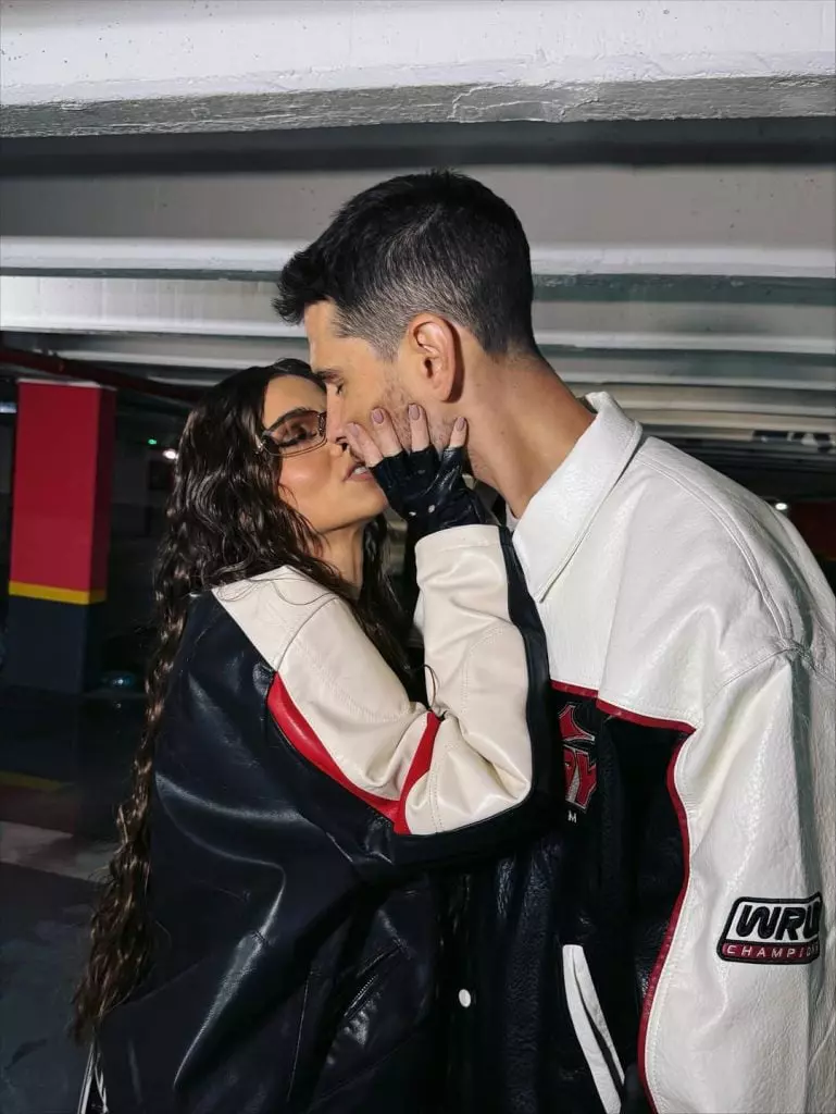 Theo Rose l-a dus pe fiul ei, Sasha, la filmările "Vocea României". Imaginile de familie au devenit virale