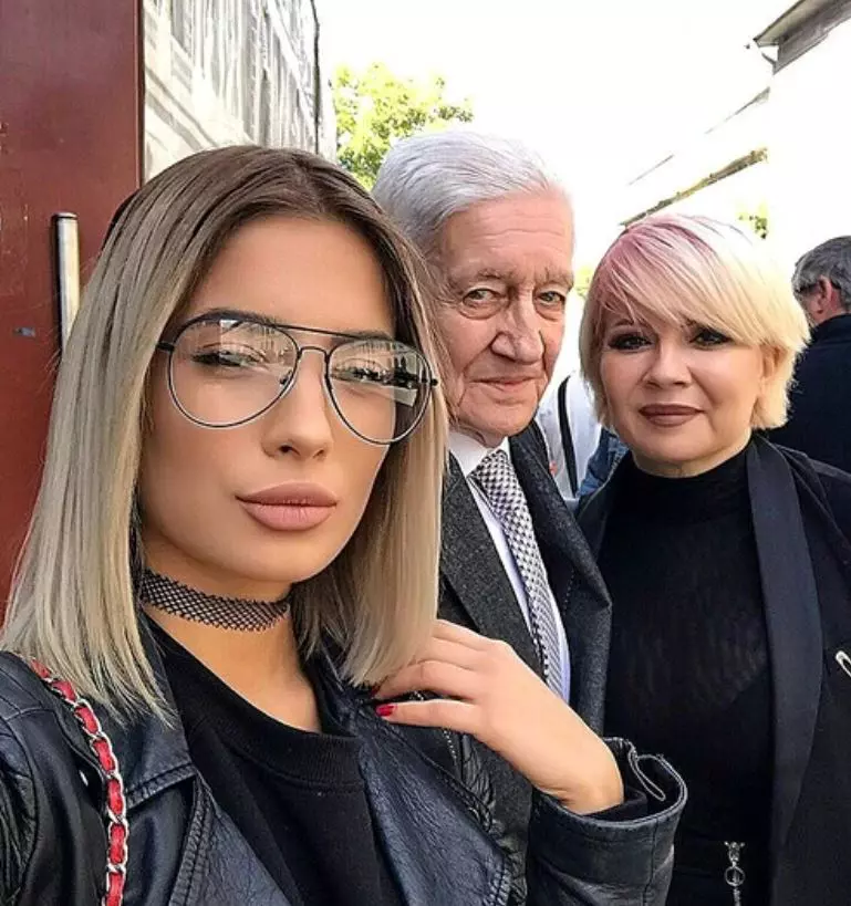 a-murit-tatal-catincai-roman-0