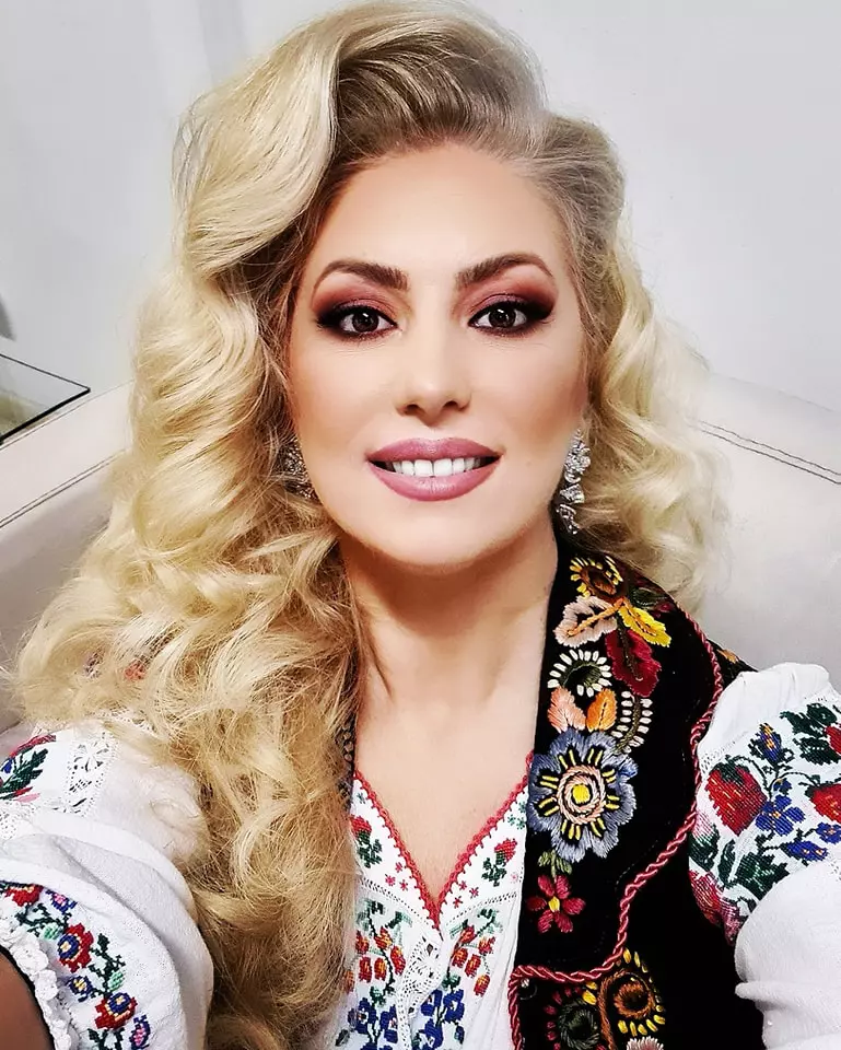 Ornela Pasăre