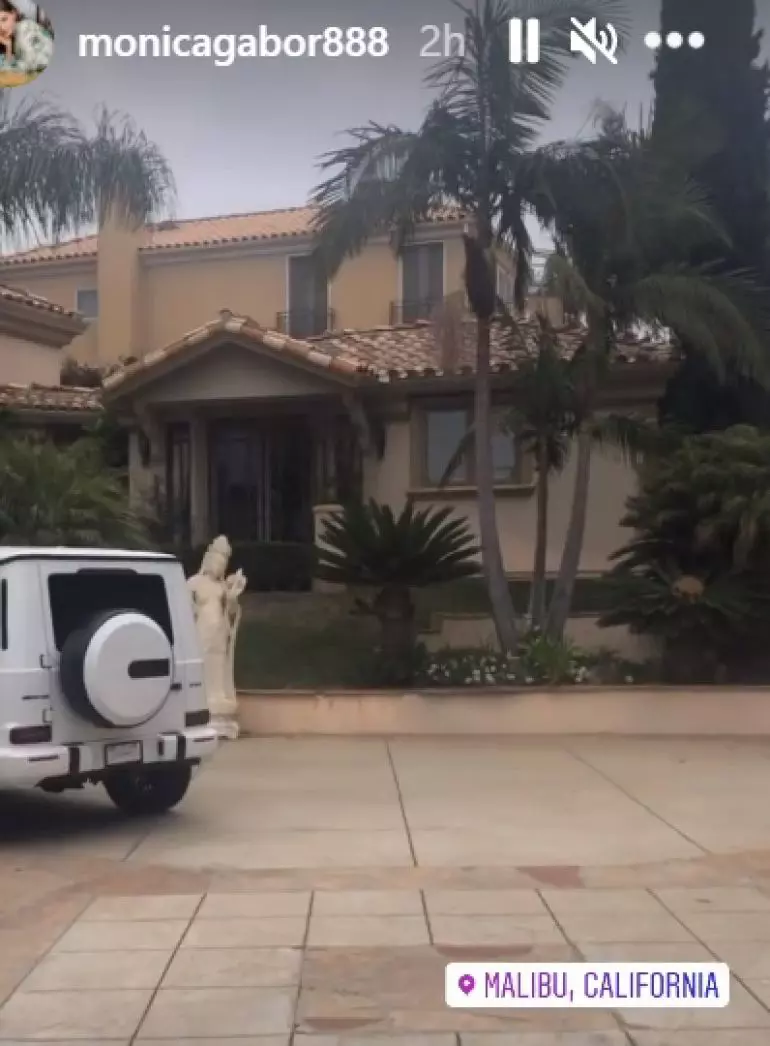 Monica-Gabor-proprietara-vilei-din-Malibu-11