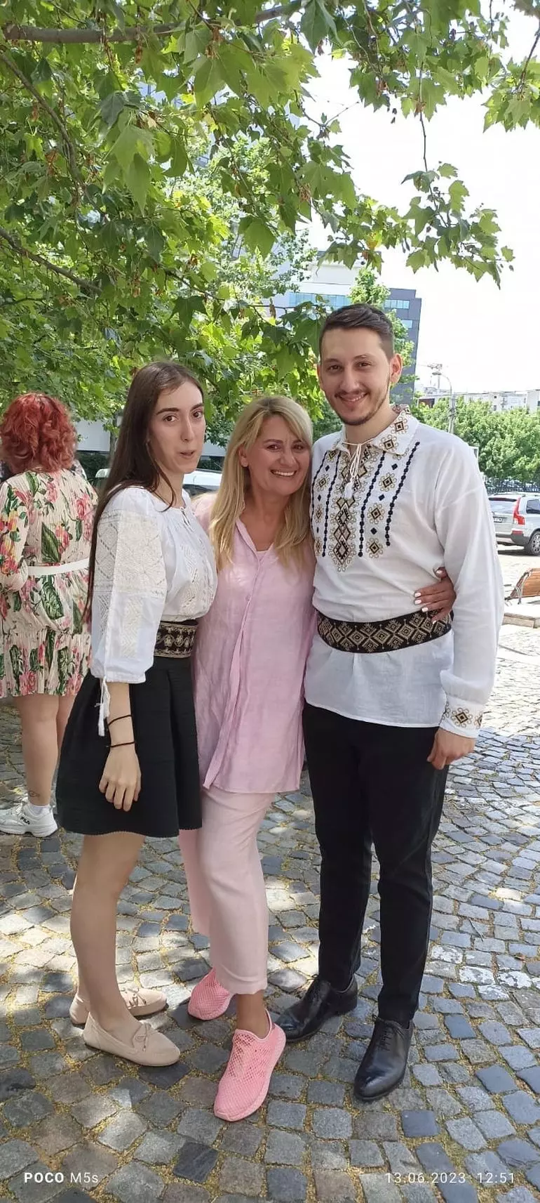 Nicola și fiul ei, Jonathan, și de soția lui