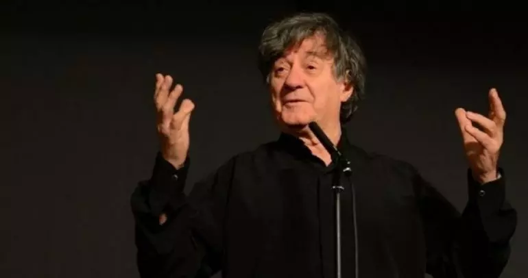 media-148146680731603200