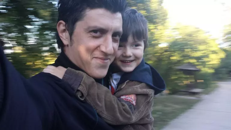 cum-arata-sotia-lui-constantin-dita-11