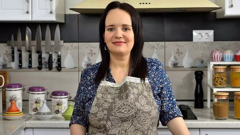 felul-in-care-a-ajuns-celebra-jamila-regina-retetelor-de-pe-youtube-toata-lumea-crede-ca-eu-stau-inchisa-in-bucatarie-2-crop-1666356547