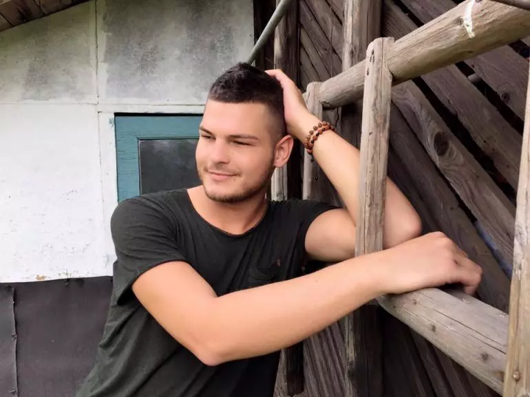 Răzvan Botezatu a prezentat matinalul la Antena Stars