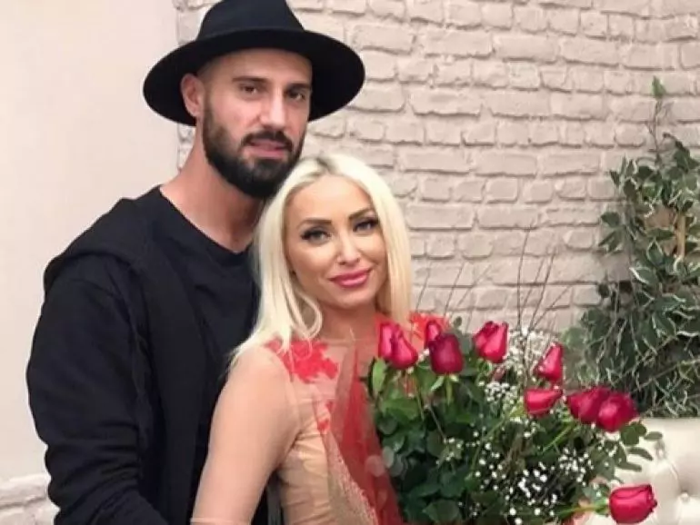 5ed7424bb41e7-marius-si-andreea-pirui-s-au-despartit-crop-1591165843