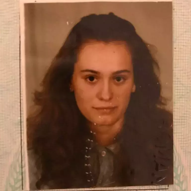 Andreea-Esca-salariu-13