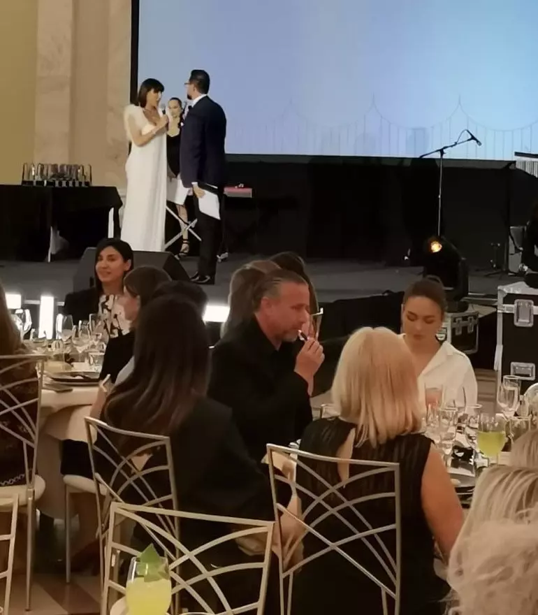 98b40cda-42bc-4e54-ad35-1d58c864cc38