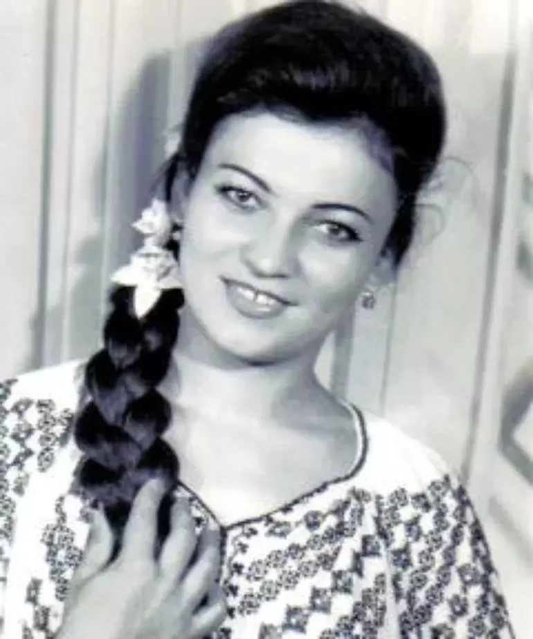 Maria Ciobanu in tinetete