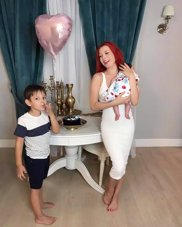 Elena Gheorghe si fetita ei