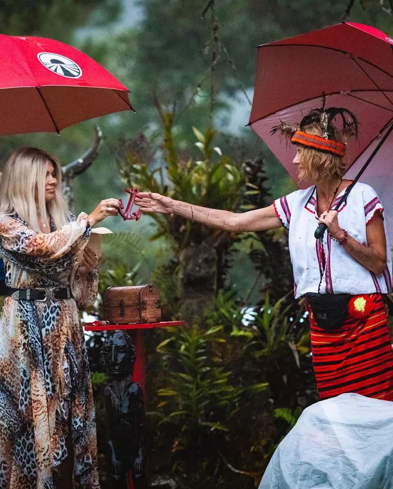 Lia-si-Maria-Asia-Express-11