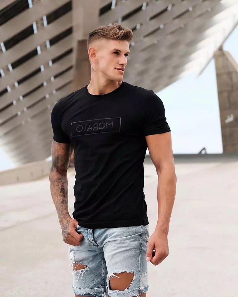 Alex a castigat premiul