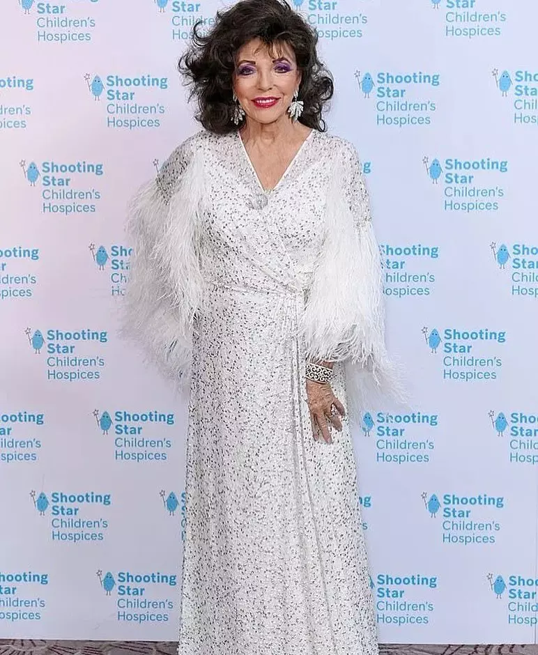 Cum-arata-Joan-Collins-la-88-ani-1