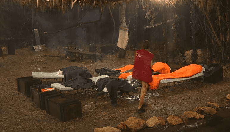 ruxi sunt celebru scoate ma de aici