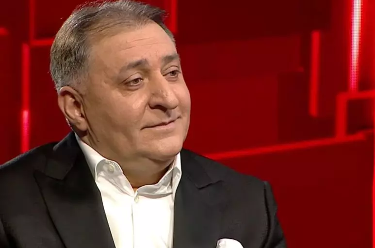 vali-vijelie-cu-ochii-in-lacrimi-la-emisiunea-lui-denise-rifai-1