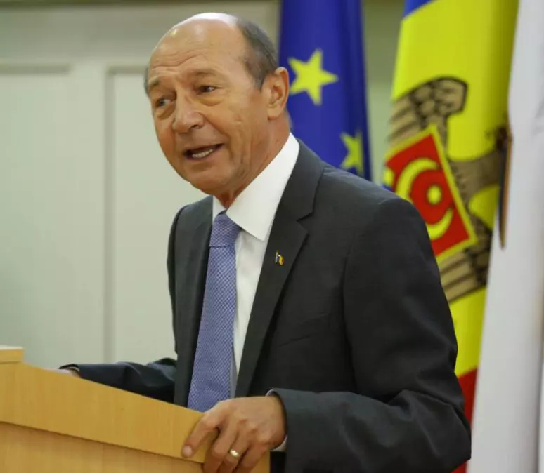 traian basescu 4