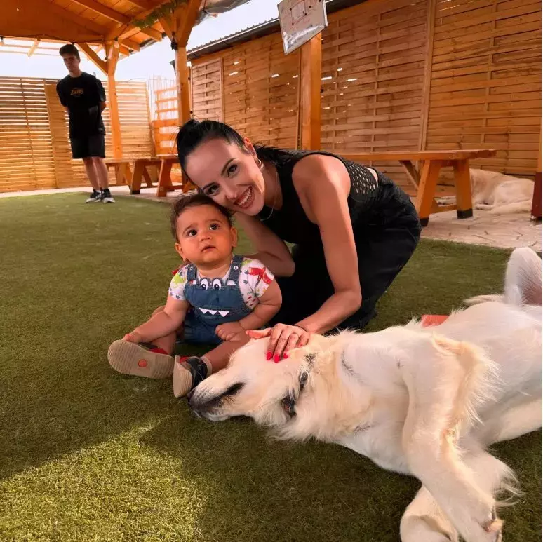 alina-petre-si-baietelul-ei