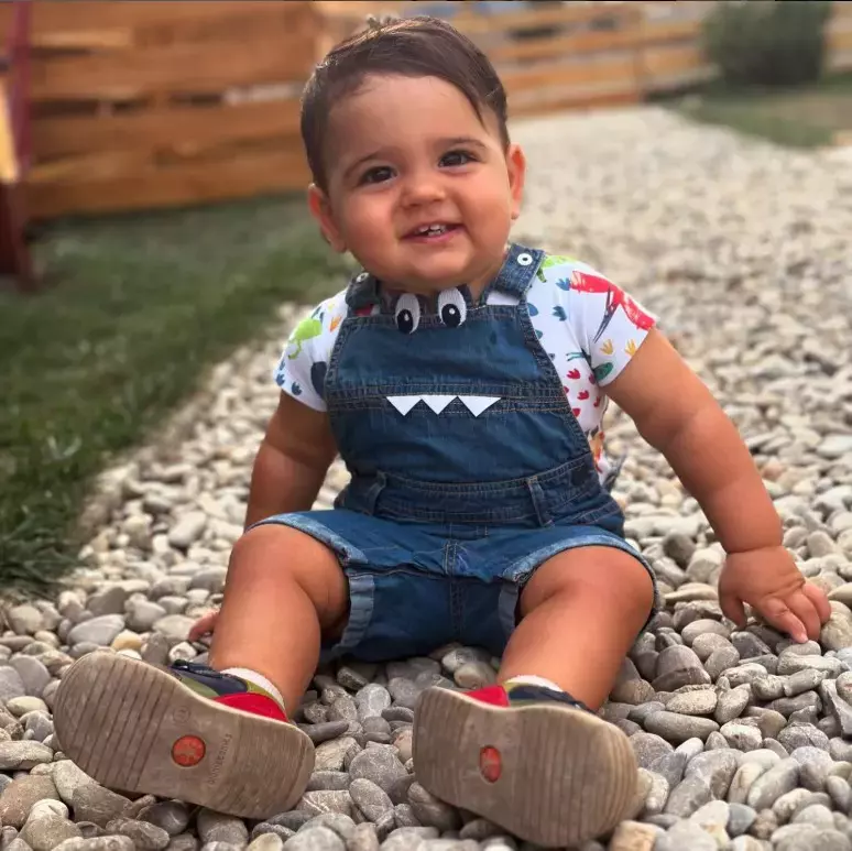 baietelul-alinei-petre