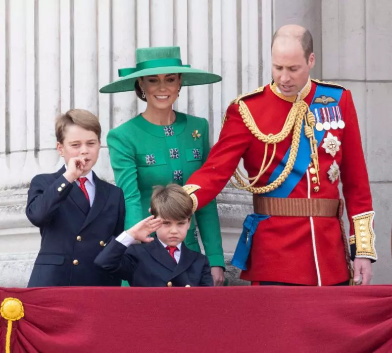 Prințul William, imagine de colecție cu cei trei copii ai săi