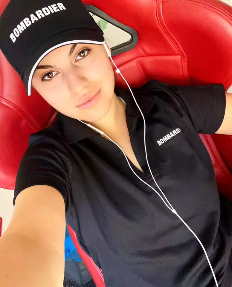 cine-este-romina-gingasu-7