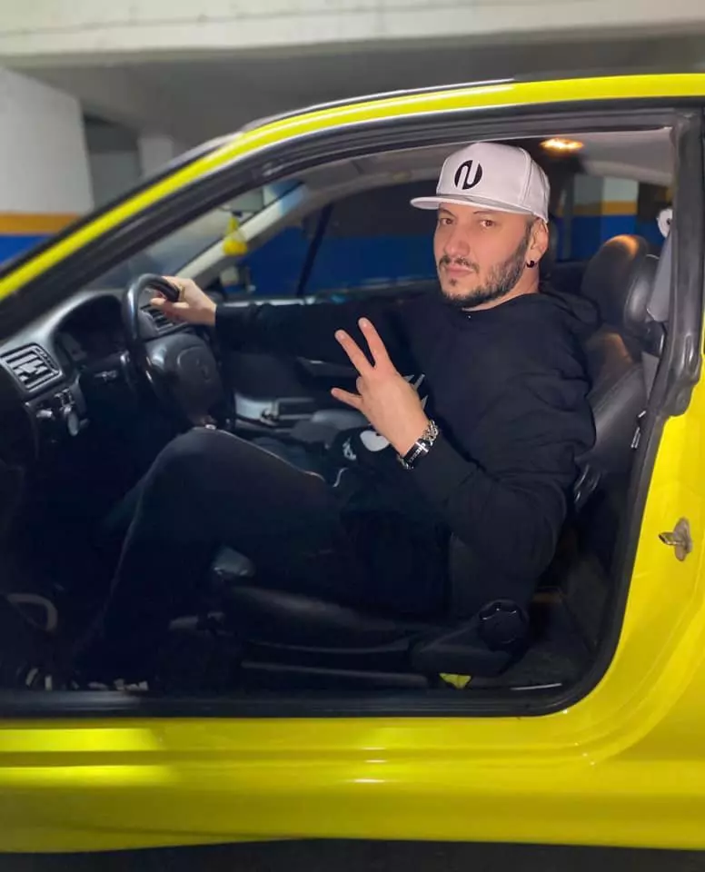 cine-este-nick-de-la-nd-masina-6