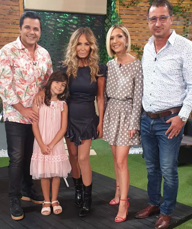 Daniela Gyorfi, Georga Tal, fiica lor Maria, Cove și Adela Popescu