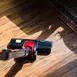 Aspirator vertical vs robot în apartament: comparația care începe la colțuri și scări