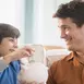 Când se virează banii de alocații pentru copii în octombrie 2026. Calendarul plăților