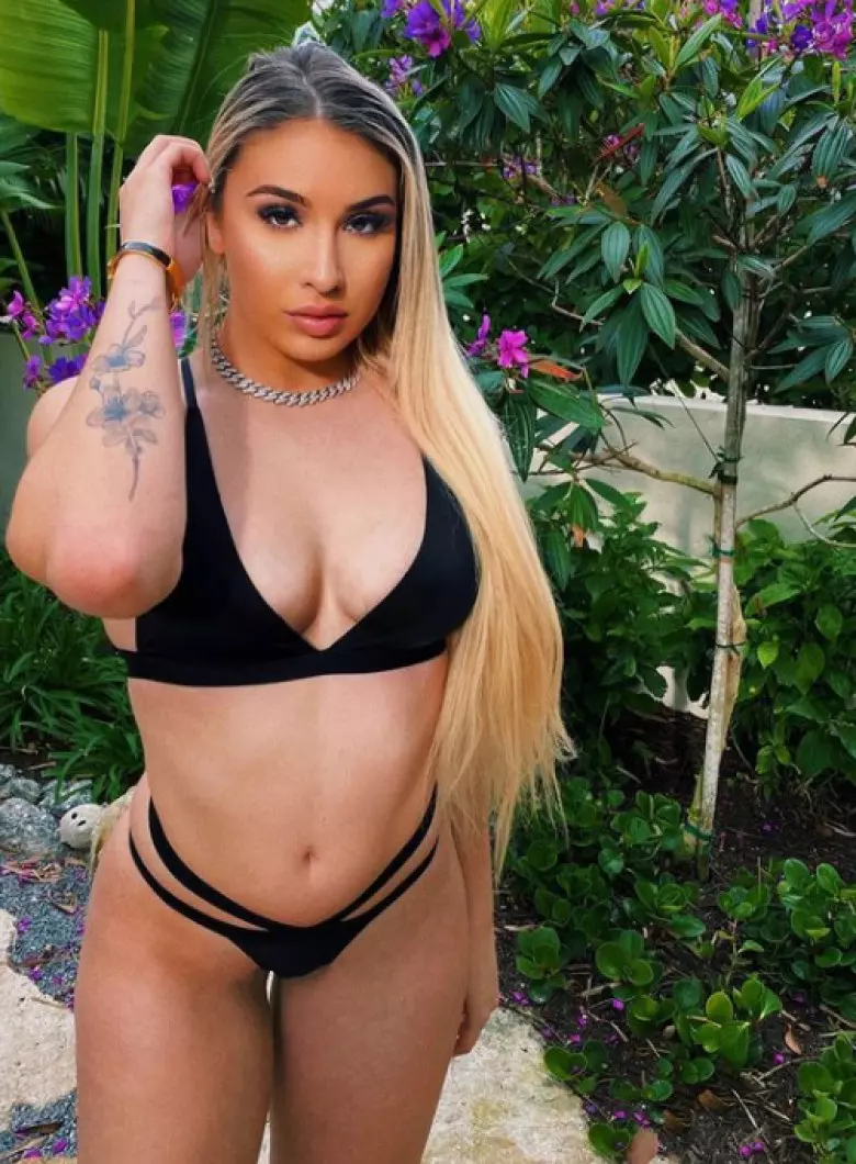 PWNhYWI2MzVkMTZiYzUyZDAwNzQyZjIyYzgwYzc1ZGZj.thumb_