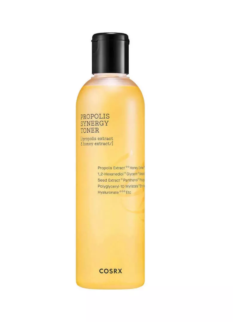 Toner hidratant cu extract de propolis Full Fit, COSRX, 103 lei (disponibil pe bilenegre.ro)
