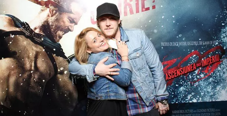 What's Up și Simina